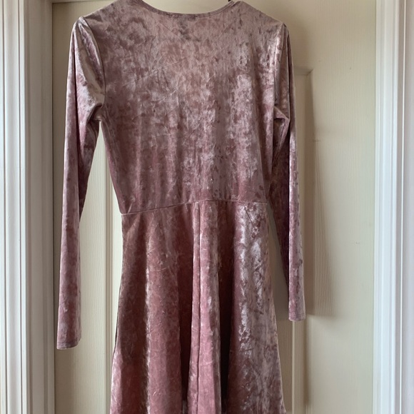 Pink Shimmery Velvet Dress - Picture 3 of 5